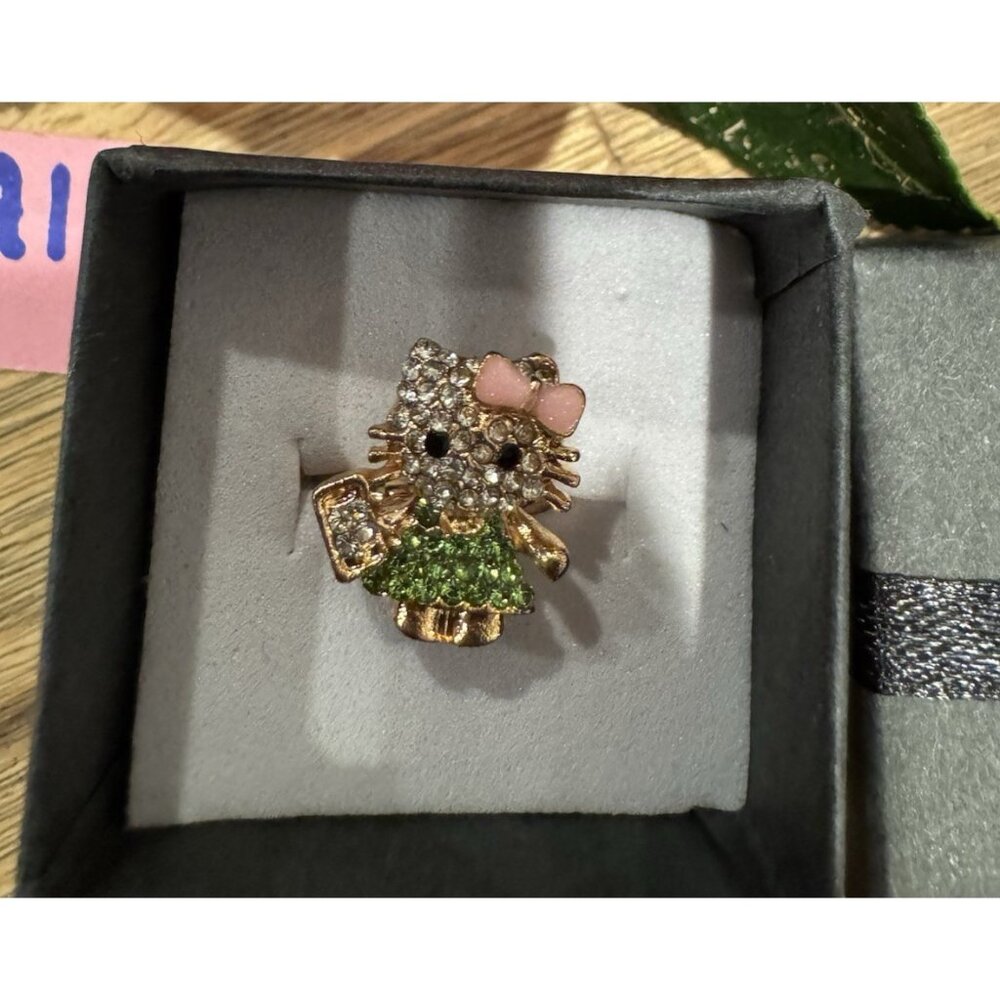 Adorable Hello Kitty Cat Kitten Silvertone Costume Adjustable Ring NEW w Box A1